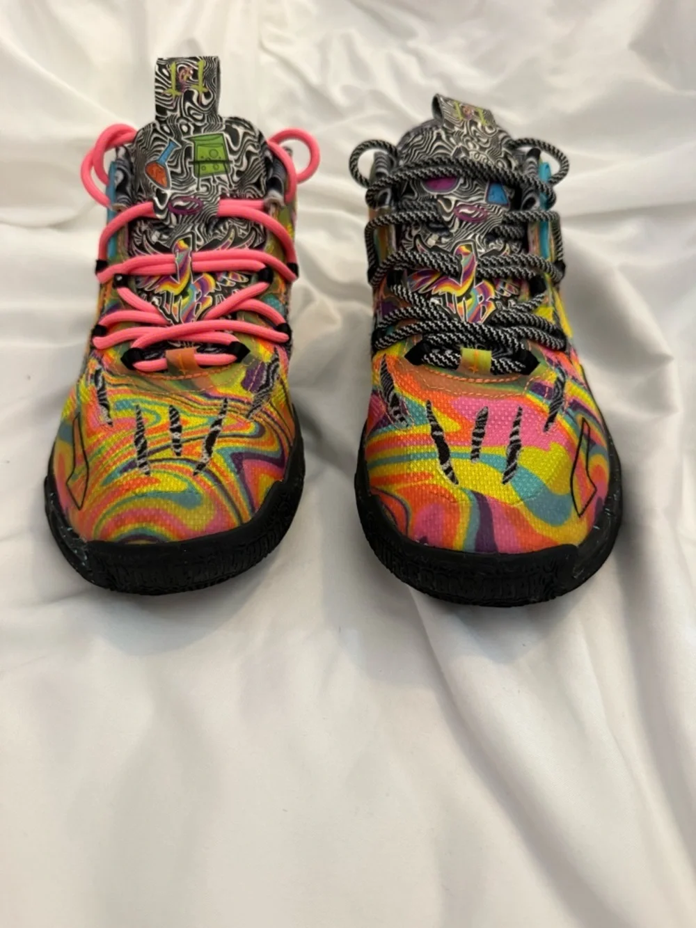 EUC PUMA x LaMelo Ball MB.03 Dexter's Laboratory Kids Basketball Shoes - Picture 2 of 12